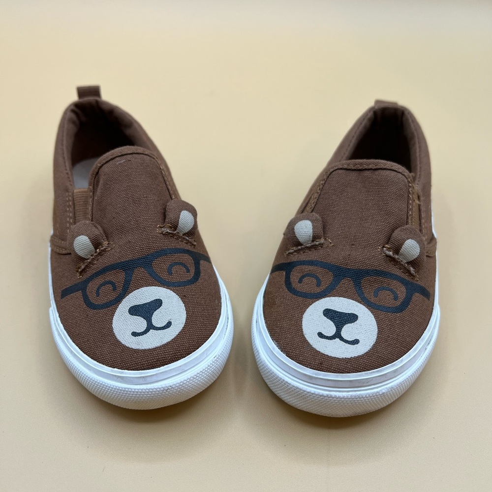 Old Navy bear shoes